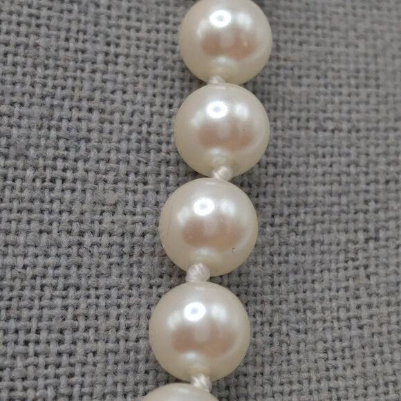 Carolee Faux Pearls Necklace, 19 Inches, 6mm Beads, Hand Knotted, 90s - Picture 4 of 10